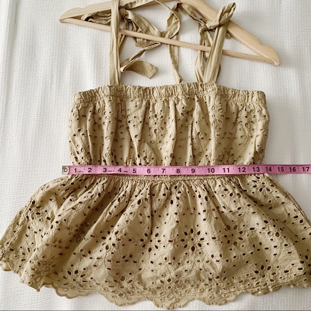 NWOT AEO Taupe Eyelet Lace Peplum Camisole With Shoulder Ties - Picture 3 of 9